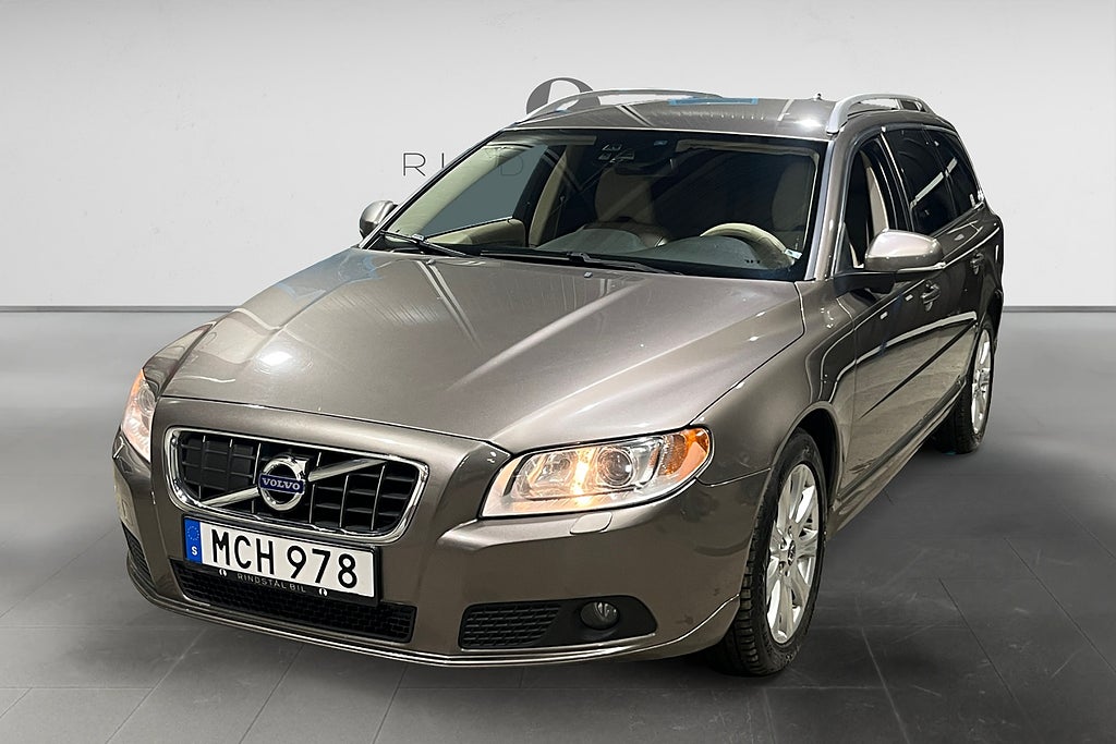 Volvo V70 D3 163 HK AUT SUMMUM PDC SKINN KAMREM BYTT 14600MIL 17"