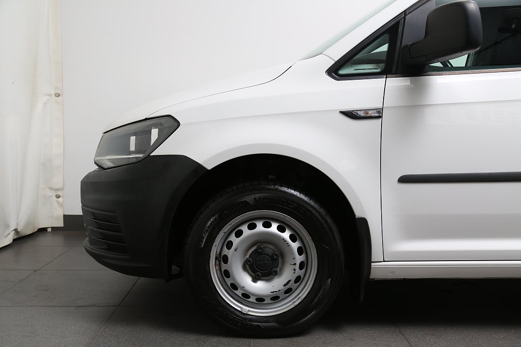 Volkswagen Caddy Van 2,0 TDI 102hk Skåp Värmare Drag 2018