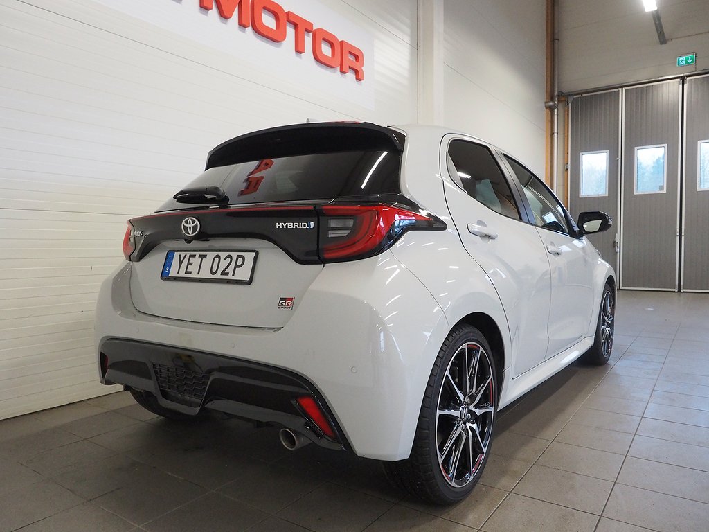 Toyota Yaris Hybrid 116hk CVT GR Sport |Navi|Backkamera|HUD| 2022