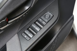SUV Toyota C-HR 16 av 23