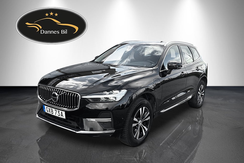 Volvo XC60 Recharge T6 AWD Core Edition PANO LÄDER NAV KAMERA MOMS