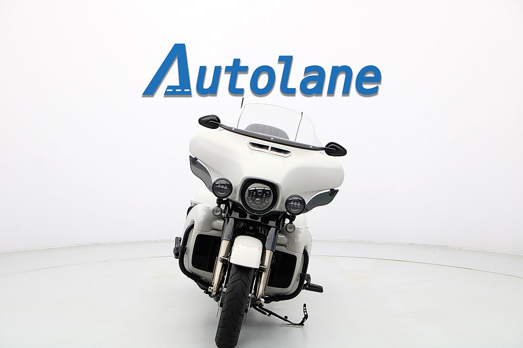 Harley-Davidson CVO Ultra Limited *Vance & Hines* Sommarkampanj 4,99%