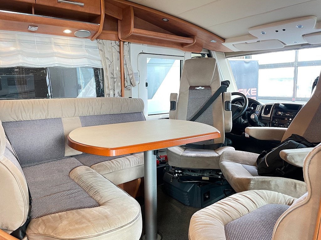 Carthago Chic C-line 2 4.8 / AC bodel / Solcell / Auto 150hk - Carthago