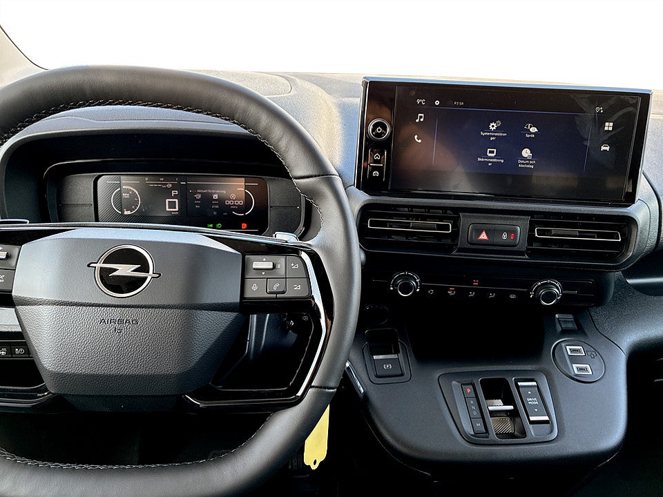 Bild på Opel Combo 130hk Aut L2 - EDITION! VÄRMARE & DRAGKROK INGÅR!