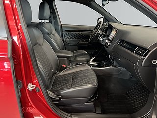 Mitsubishi Outlander PHEV CVT Business Skinn/360kam/AdaptivF