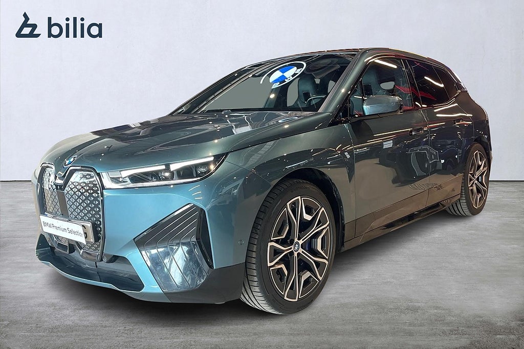 BMW iX xDrive50 Sportpaket/H/K/Laser/Drag/Adaptiv fart/Rattvär