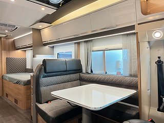 Husbil-halvintegrerad Adria CORAL SUPREME 670 SLT 12 av 29