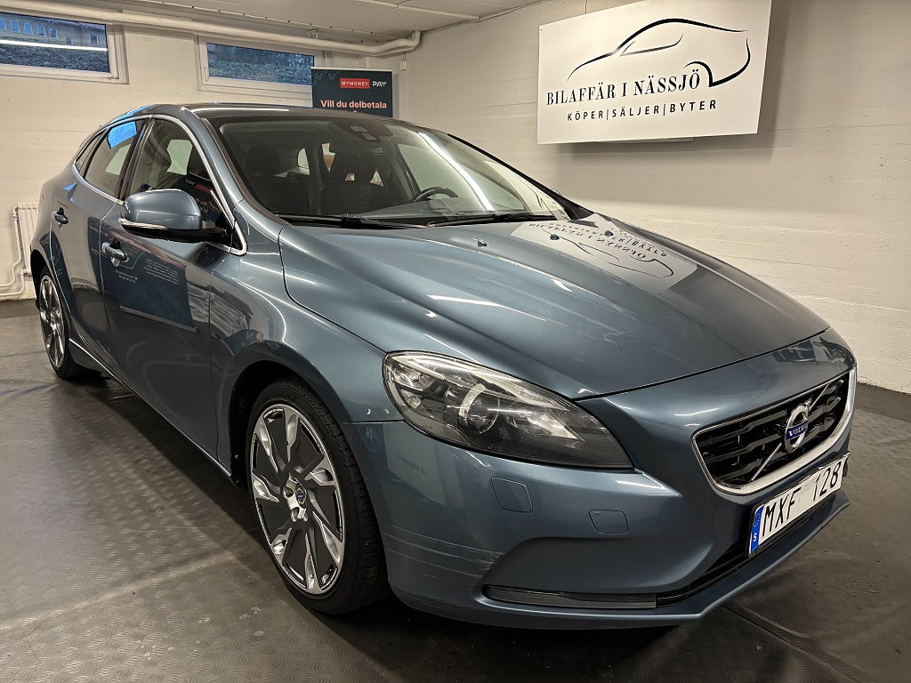 Volvo V40 D2 Momentum Euro 5 Bak kamera Panoramaglastak