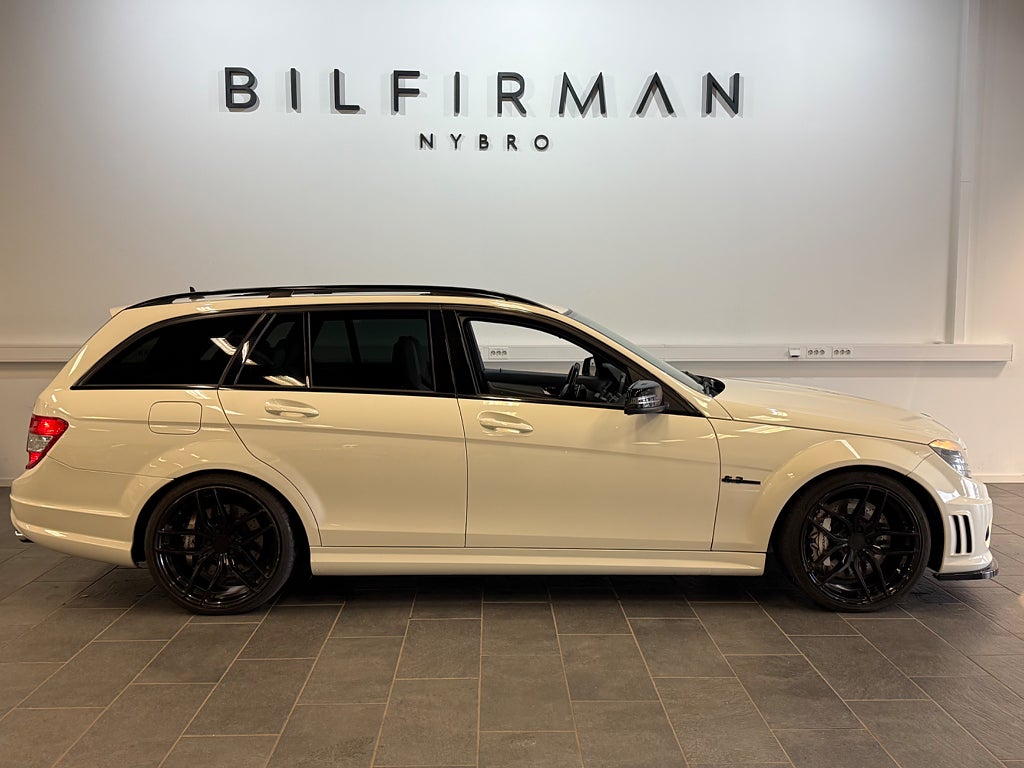 Mercedes-Benz C63 63 AMG T HARMAN/KARDON|PANORAMA