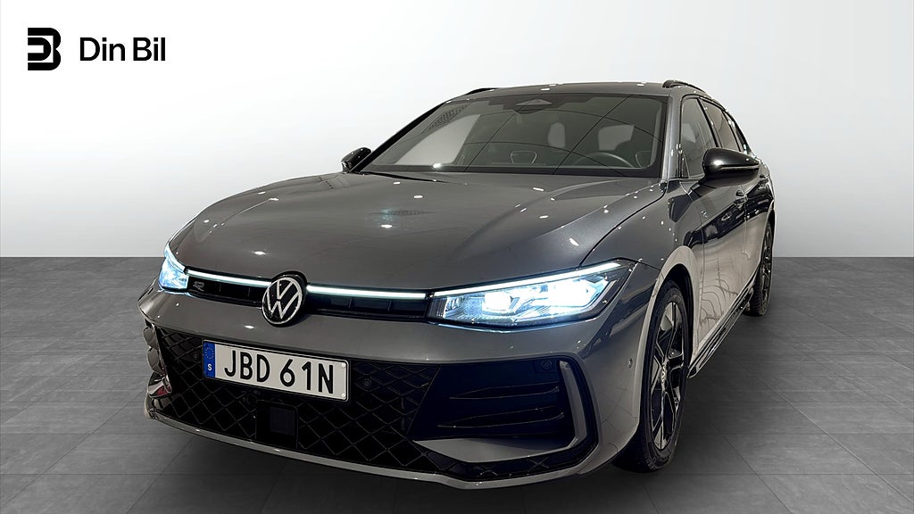 Volkswagen Passat TDI193 DSG 4M R-line Black style