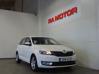 Halvkombi Skoda Rapid 1 av 21