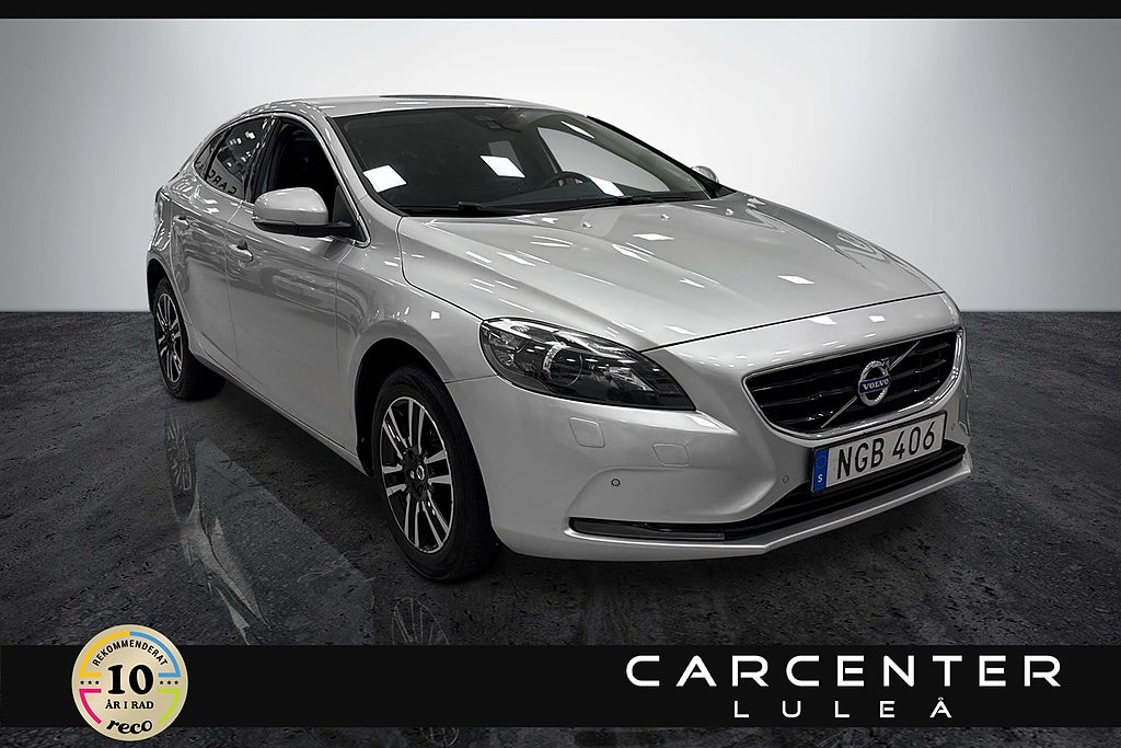Volvo V40 D2 Automat Your Momentum Kamera/Gps/Värmare 