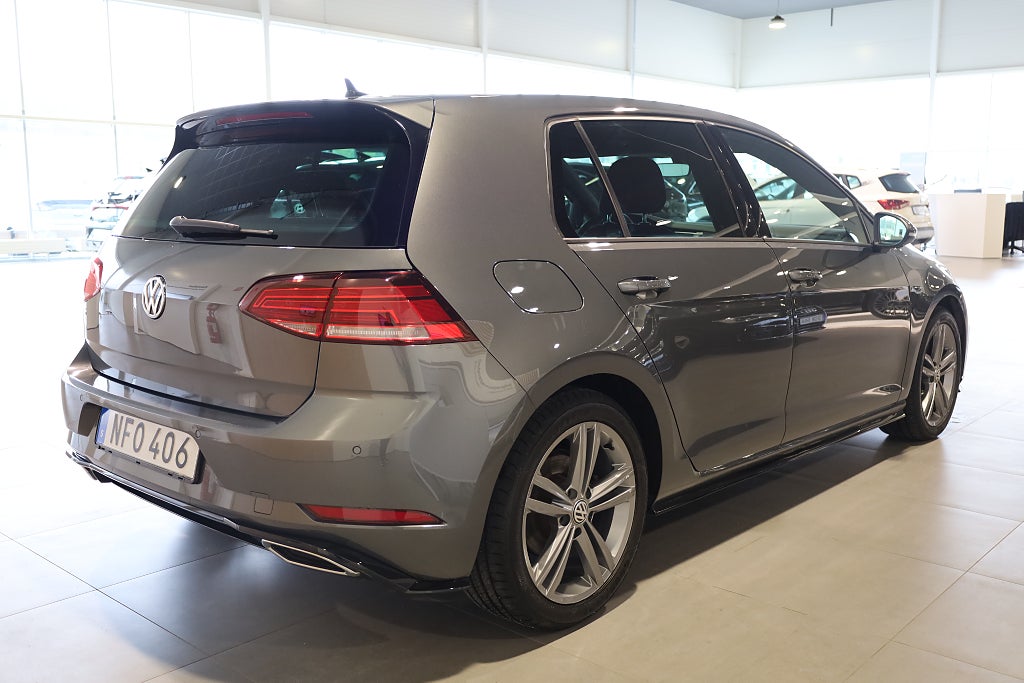 Volkswagen Golf I 5-dörrar 1.5 TSI 150HK R-Line M-Värme Kamera Plus-Pkt