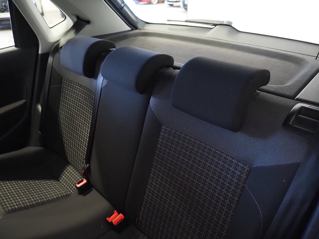 Volkswagen Polo 1.2 TSI 90hk Motorvärmare Låga mil! 2017