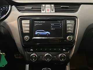 Skoda Octavia Scout 2.0 TDI 4×4 Premium Drag Dvärm Kamera Mvärm SoV – bild 11