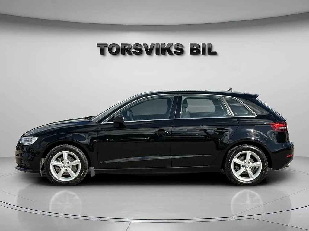 Audi A3 Sportback 35 TFSI S Tronic Proline 4800 mil 2 Ägare - miniatyr 2