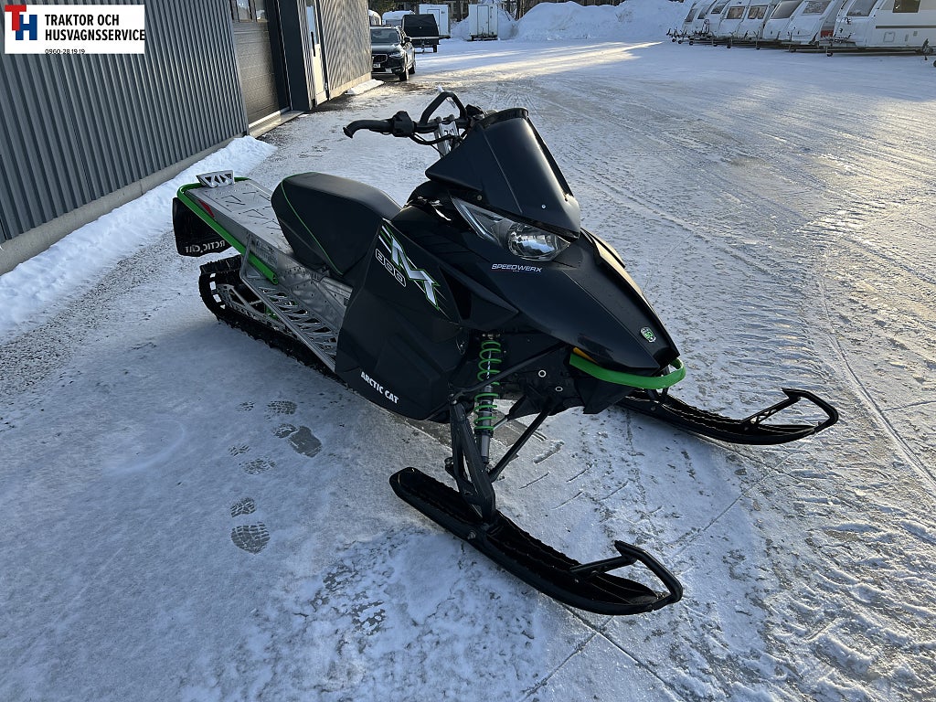Arctic Cat M 800 med 467 mil i mycket fint skick .