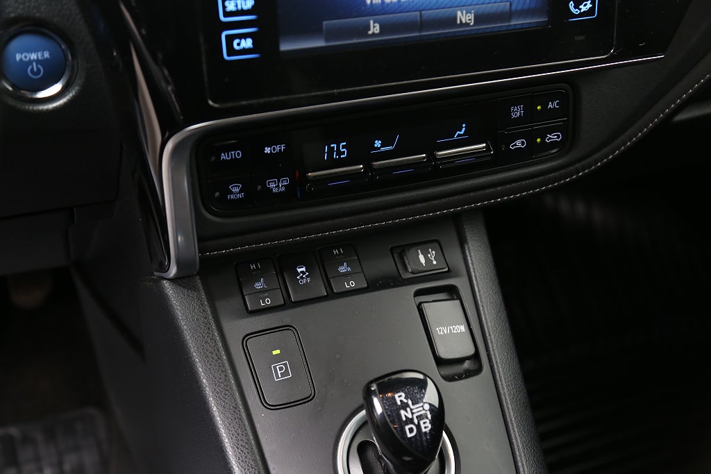 Toyota Auris Touring Sports Hybrid e-CVT Active Plus Motorvärmare 2016