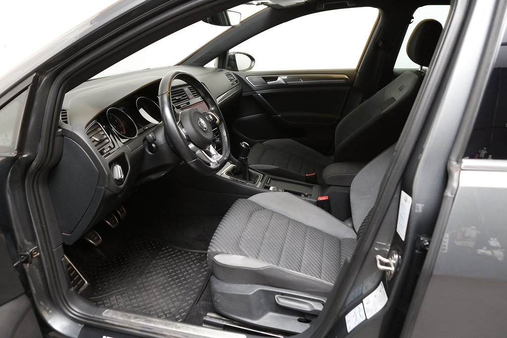 Volkswagen Golf 1,5 TSI 150hk R-Line Sportscombi Dragkrok 2019