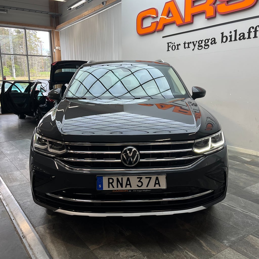Volkswagen Tiguan 2.0 TDI 4Motion Elegance H&K Cockpit Carplay Navi Drag