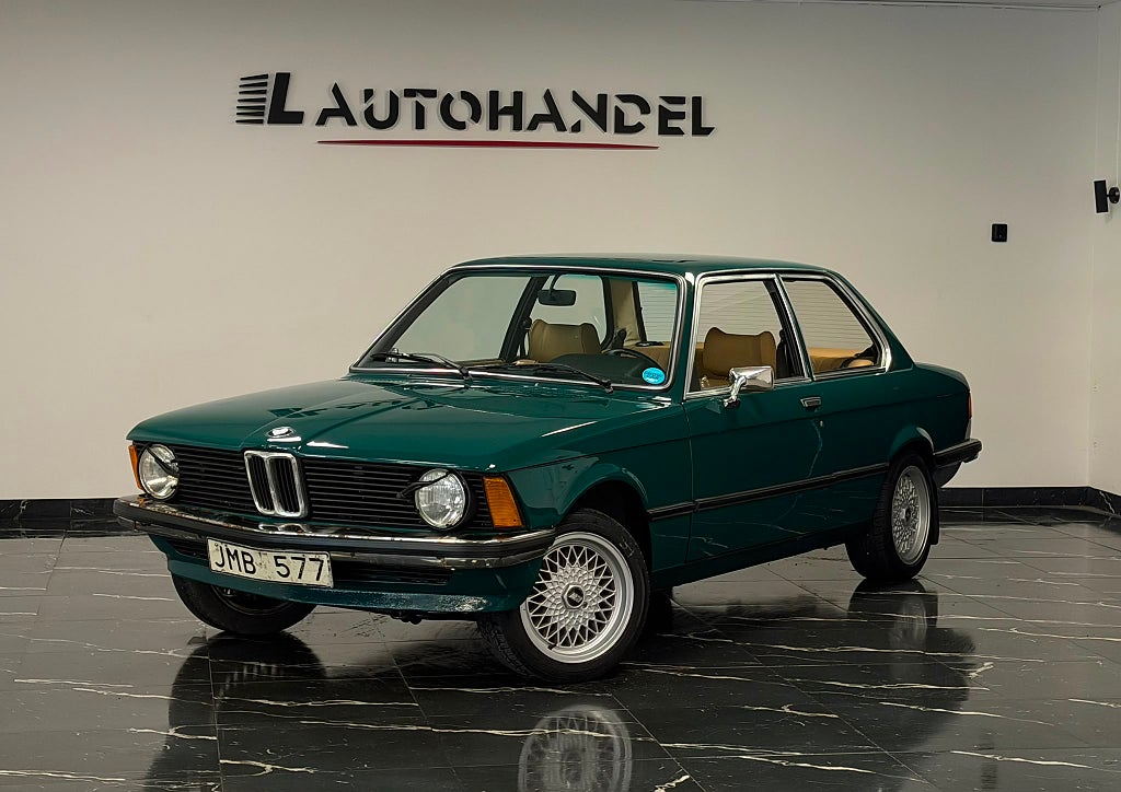 BMW 318 Sedan