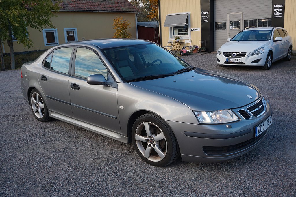 Saab 9-3 SportSedan 2.0 T Vector 16500mil 1 ägare