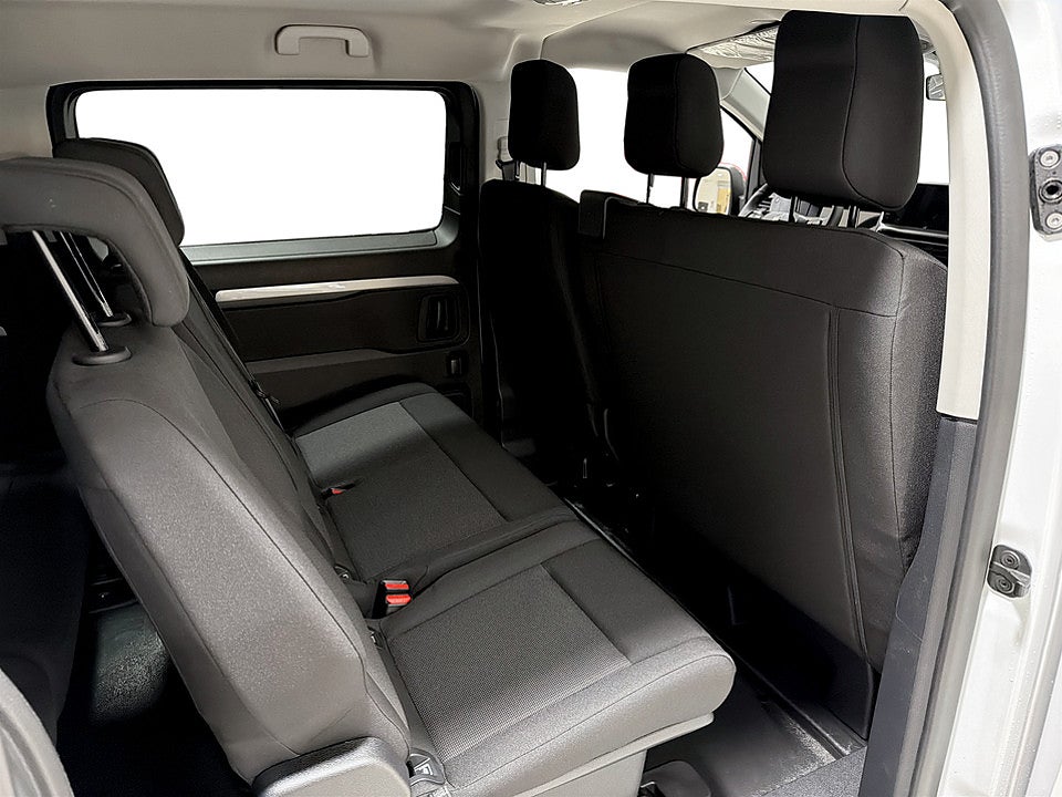 Bild på Citroën Jumpy Spacetourer PLUS BlueHDi 9-SITS Aut - HYRBIL