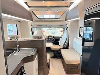 Husbil-halvintegrerad Adria Coral 670 SLT Supreme 27 av 37