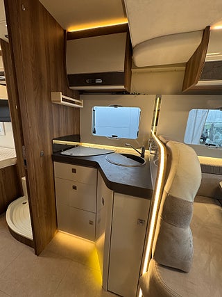 Husbil-halvintegrerad Ci Magis 86 XT 7 av 20