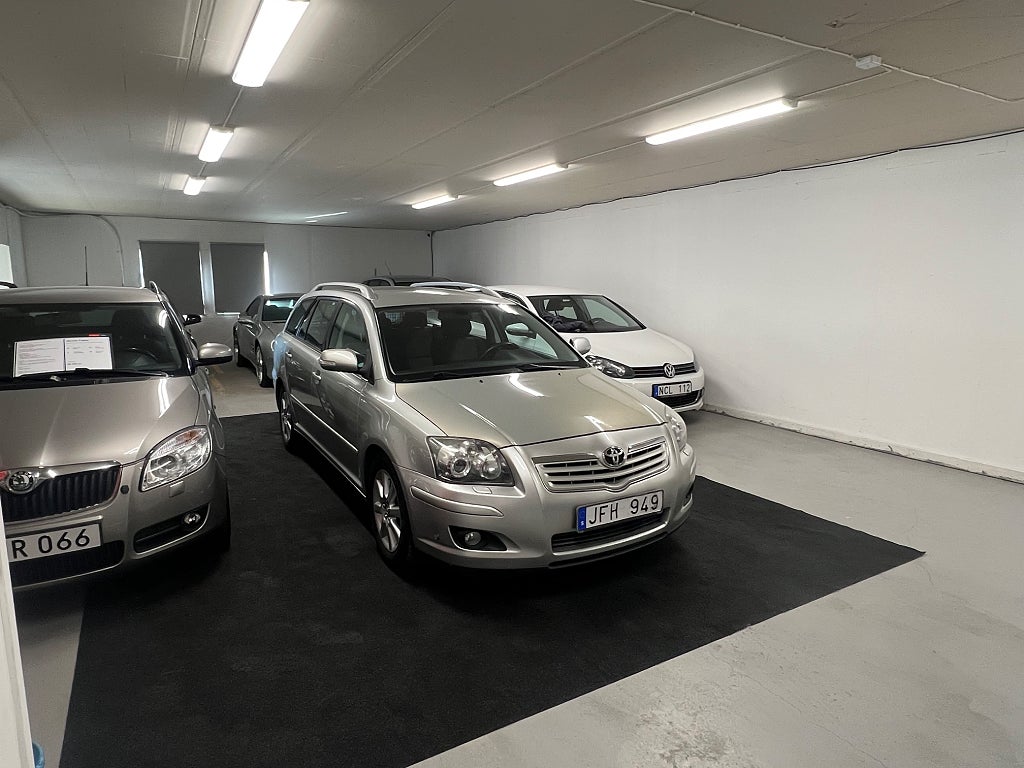 Toyota Avensis Kombi 2.4 D-4 VVT-i Ny service