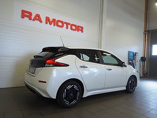Halvkombi Nissan Leaf 5 av 22