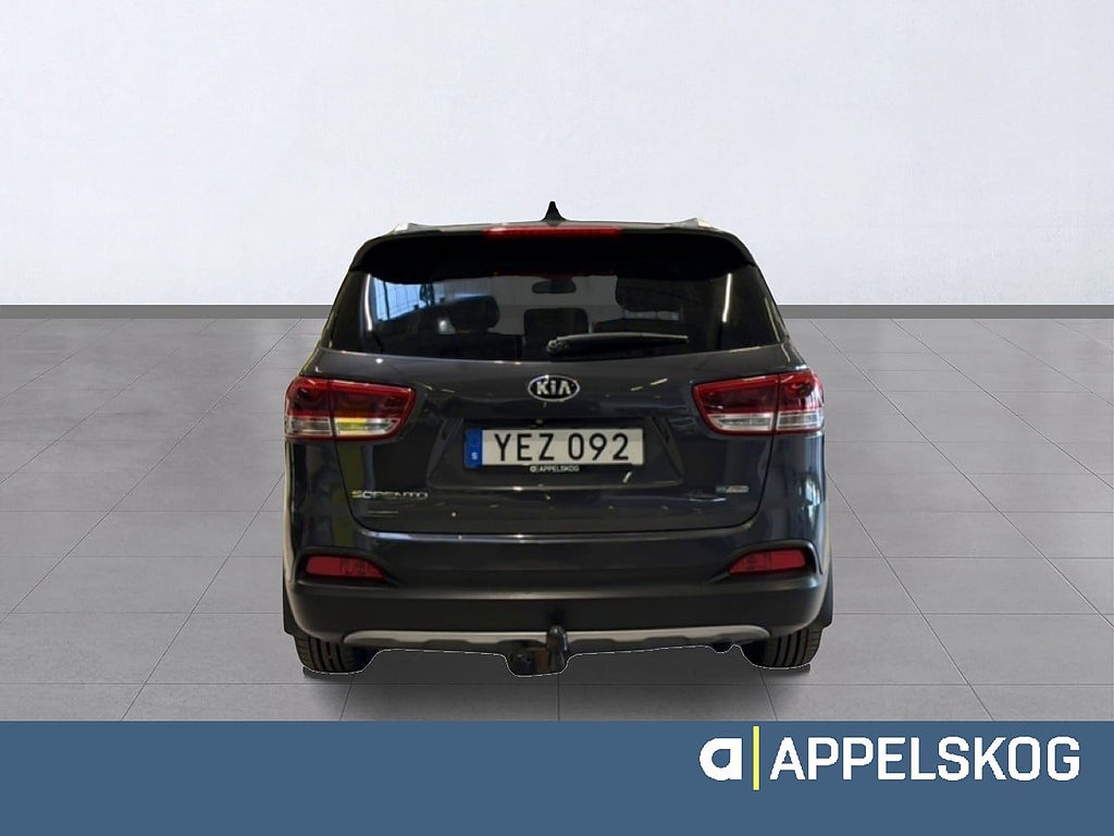 Kia Sorento 2.2 CRDi AWD |DRAG|PANORAMA|7-SITS|RÄNTA 3,99%|V-HJUL| thumbnail