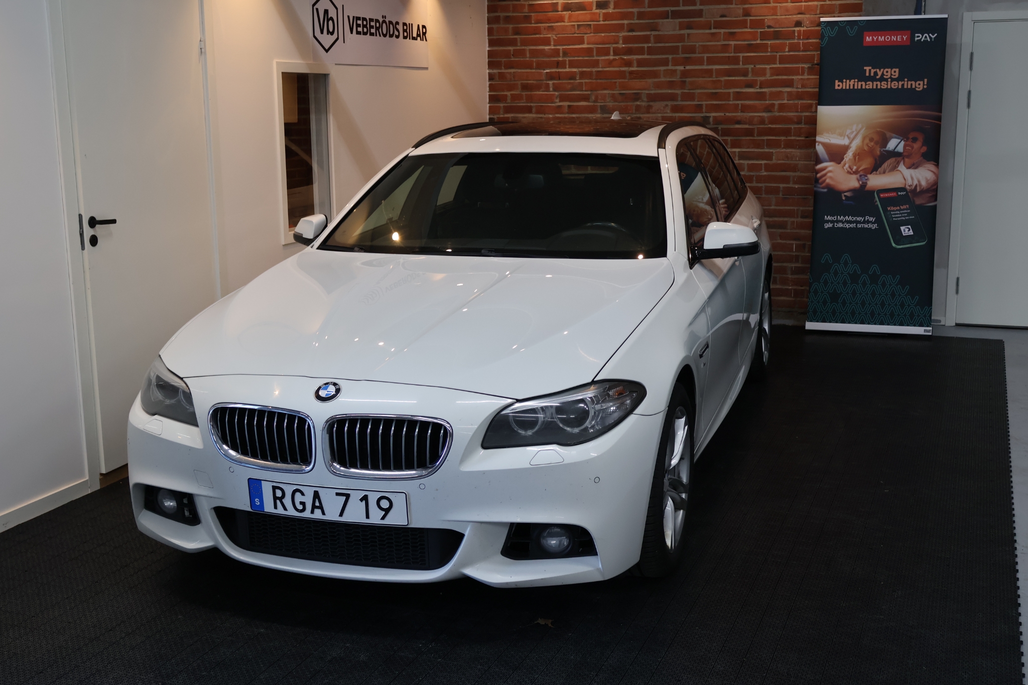 BMW 520d M Sport 2017, bild 2/10