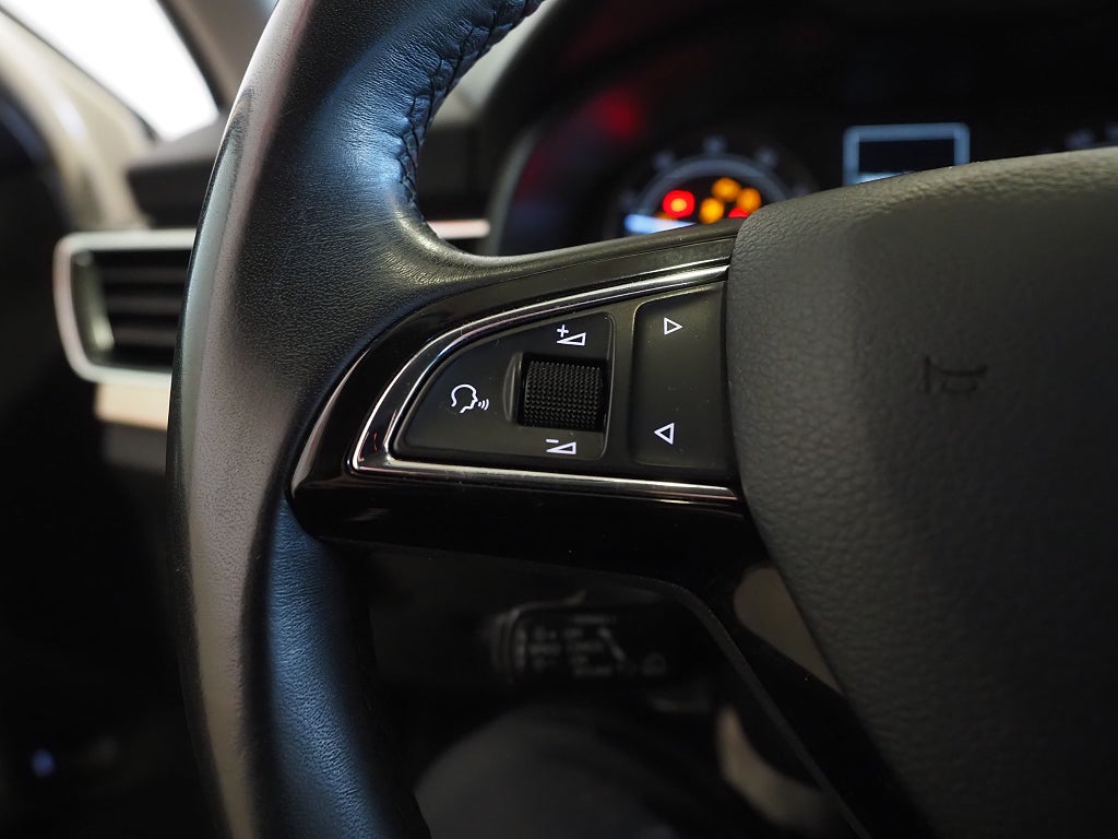 Skoda Scala 1.0 TSI 115hk Style | Backkamera | Drag | Keyless |