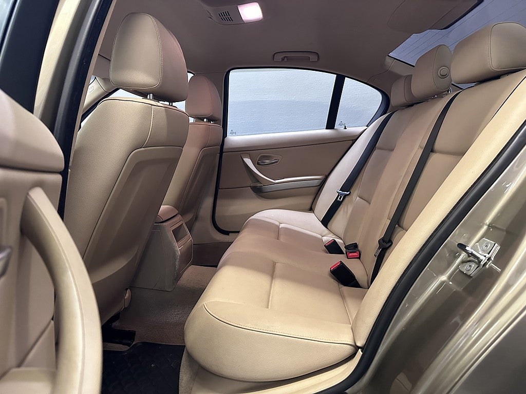 BMW 320D Sedan Advantage Fullservice | Nybesiktad | Skinn
