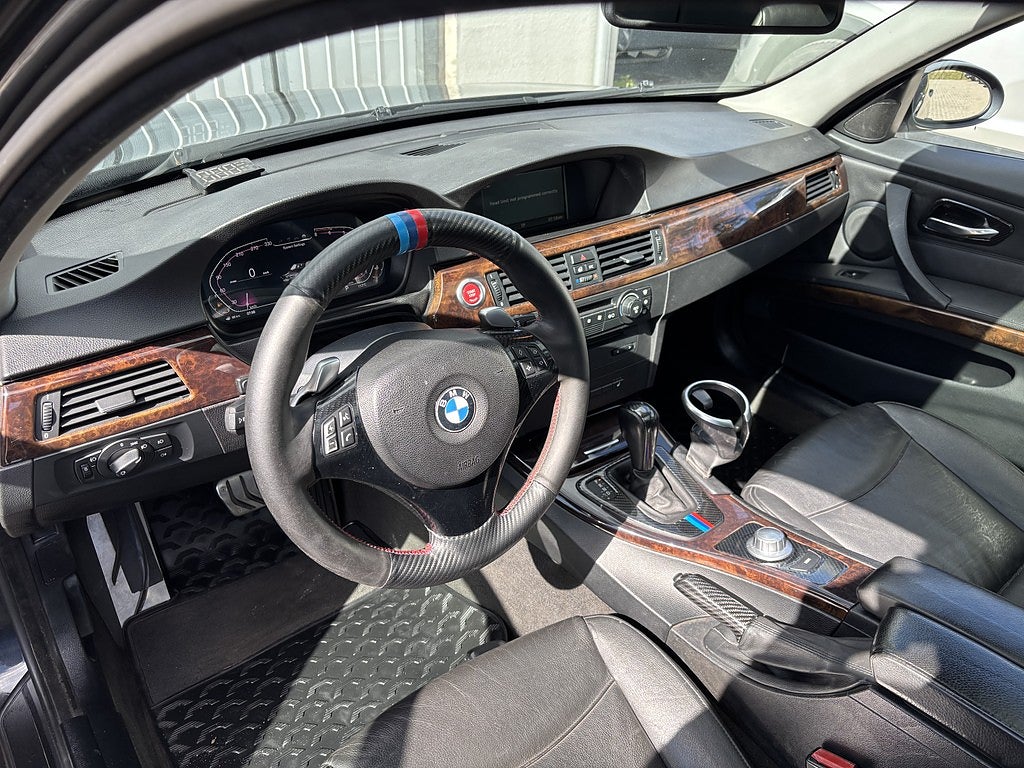 BMW 320D Touring Panorama Ny bes