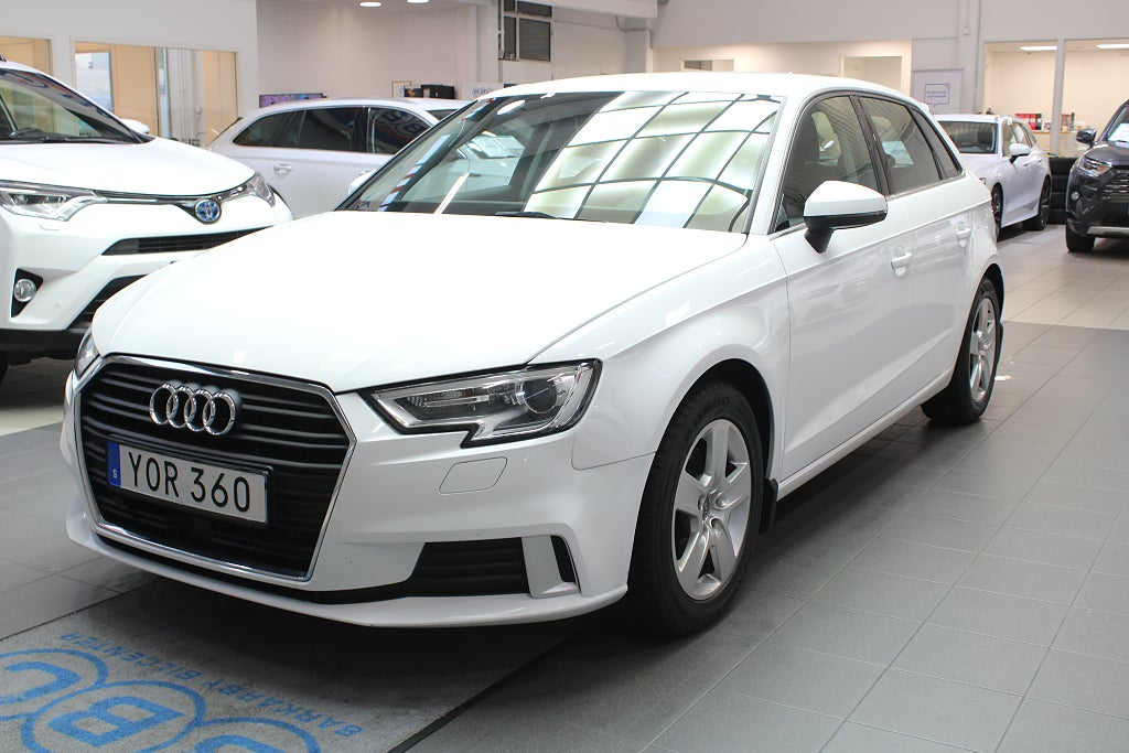Audi A3 Sportback 1.6 TDI Proline Sport PDC M-Värmare Euro 6