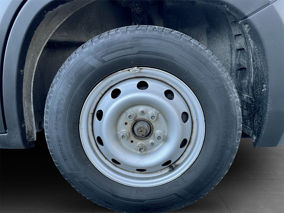 Bild på Peugeot Boxer PRO+ 335 2.2 BHDi 165hk L4H3 435 B-KAMERA DRAG