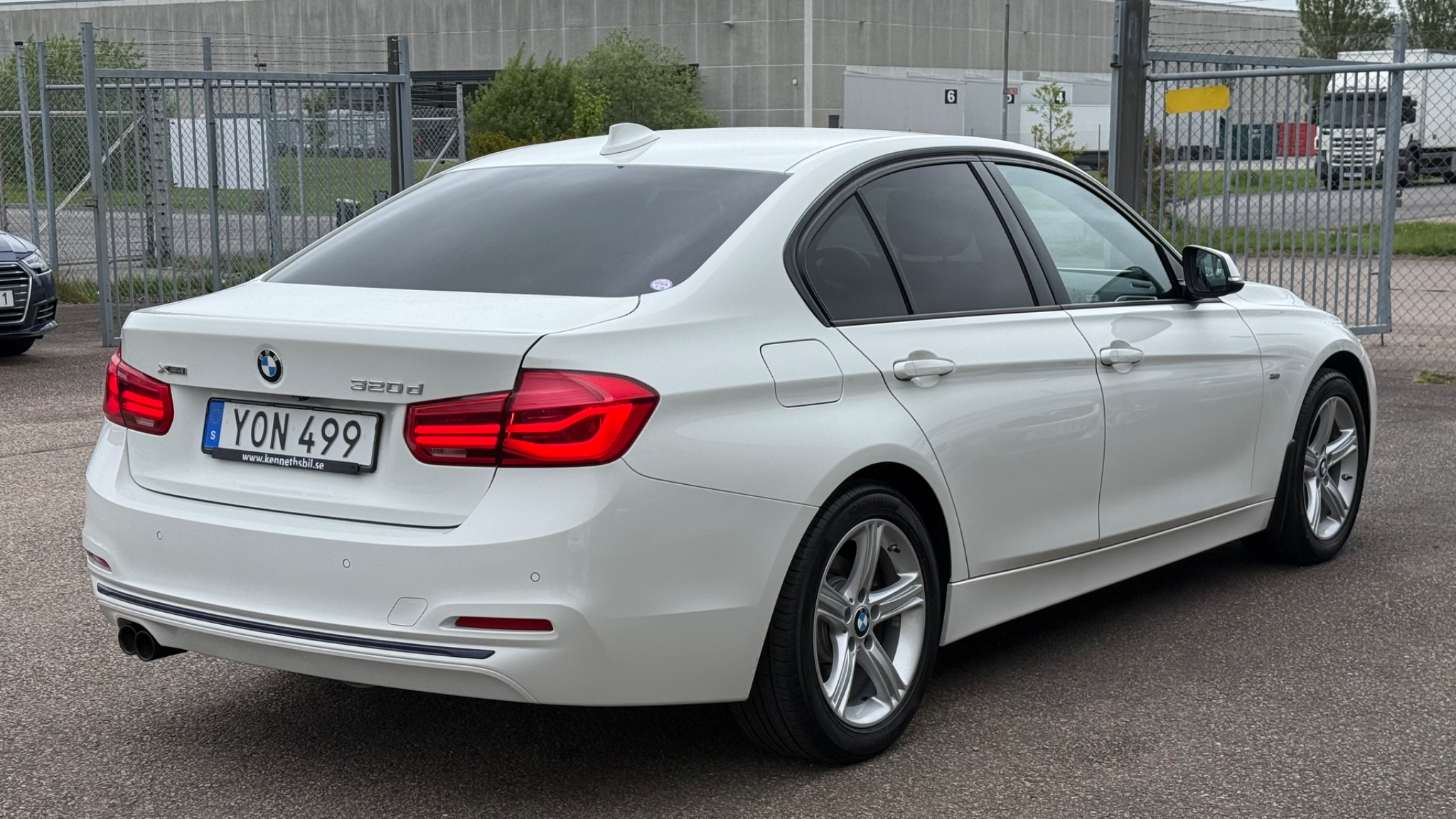 BMW 320 2018, kuva 4/66