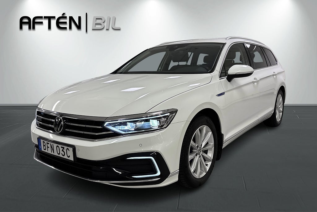 Volkswagen Passat GTE 1.4 TSI *NYSERVAD* Executive, Drag, Läder, Värmare