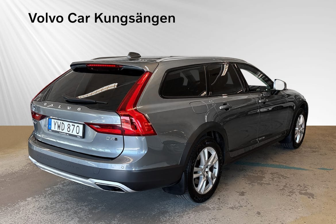 Volvo V90 Cross Country 2018, bild 6/91