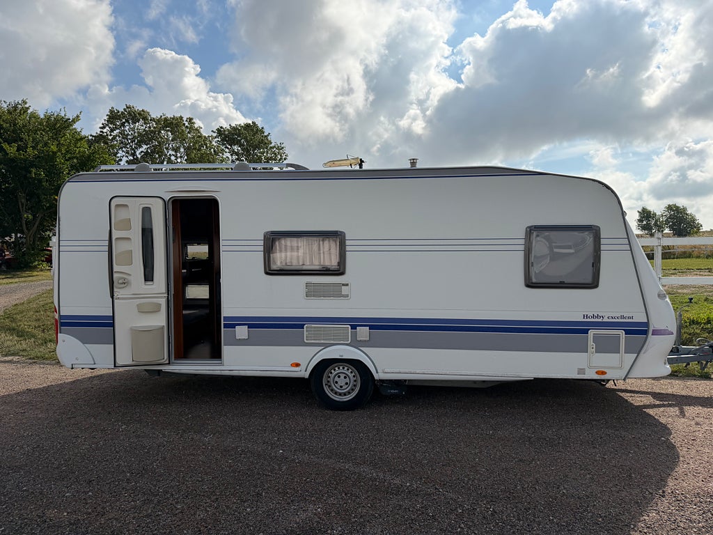 Hobby 560 KMFe Excellent Barnkammare