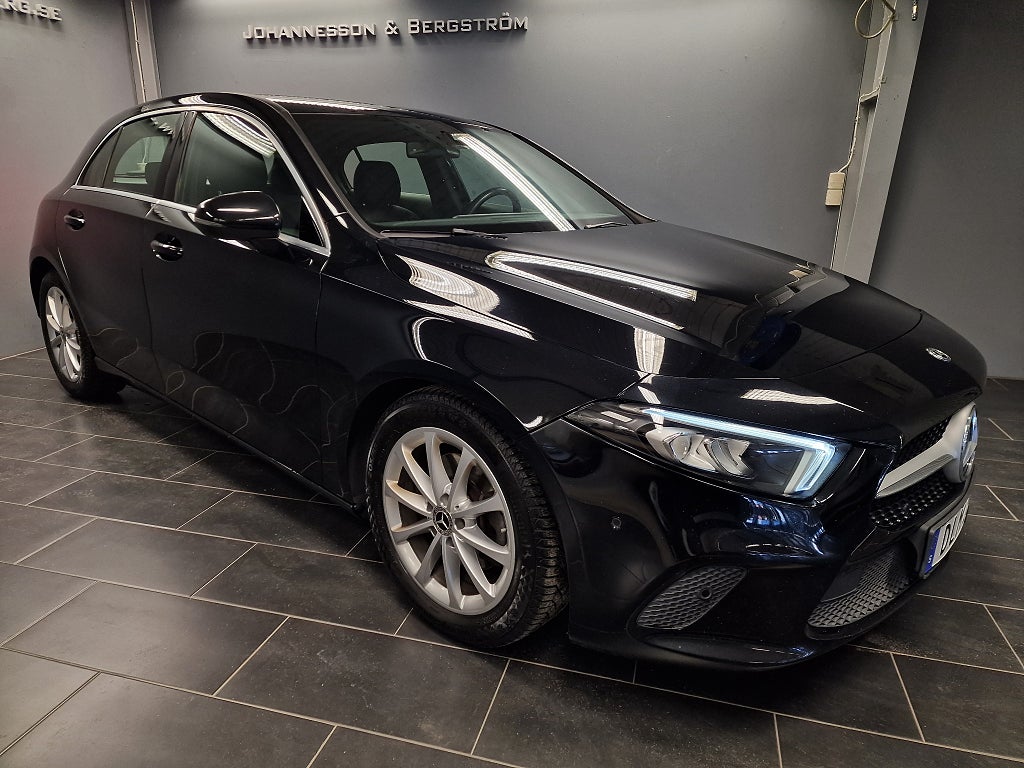 Mercedes-Benz A 200 8G DCT Progressive Line / Navigation