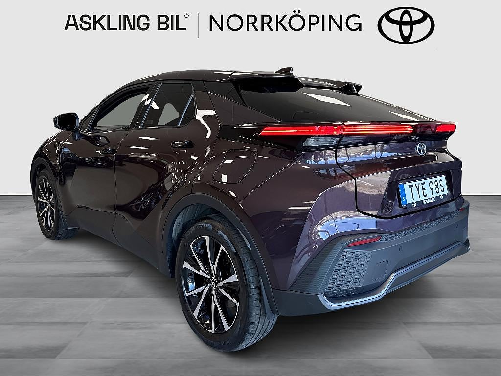 Toyota C-HR 2024 - miniatyr 3