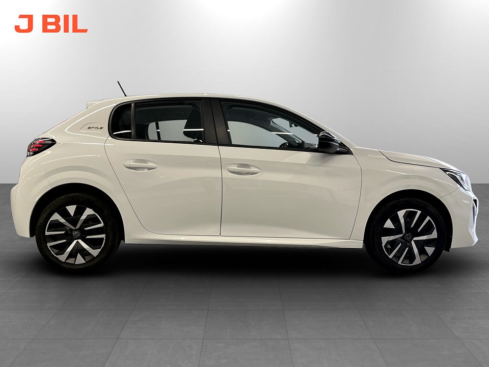 Bild på Peugeot 208 Style Hybrid 100hk Aut CARPLAY BACKSENSORER