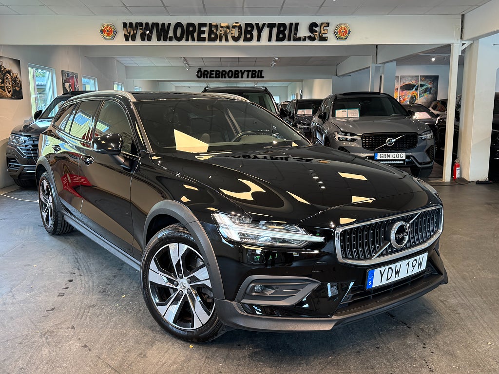 Volvo V60 Cross Country D4 AWD Drag Momentum Värmare VOC 190hk