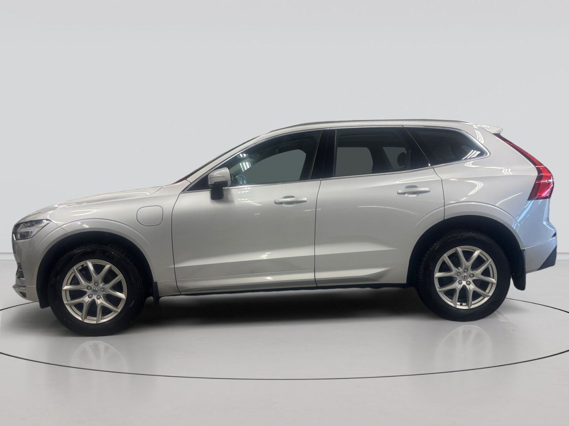 Volvo XC60 Momentum Advanced Edition 2020, bild 2/10