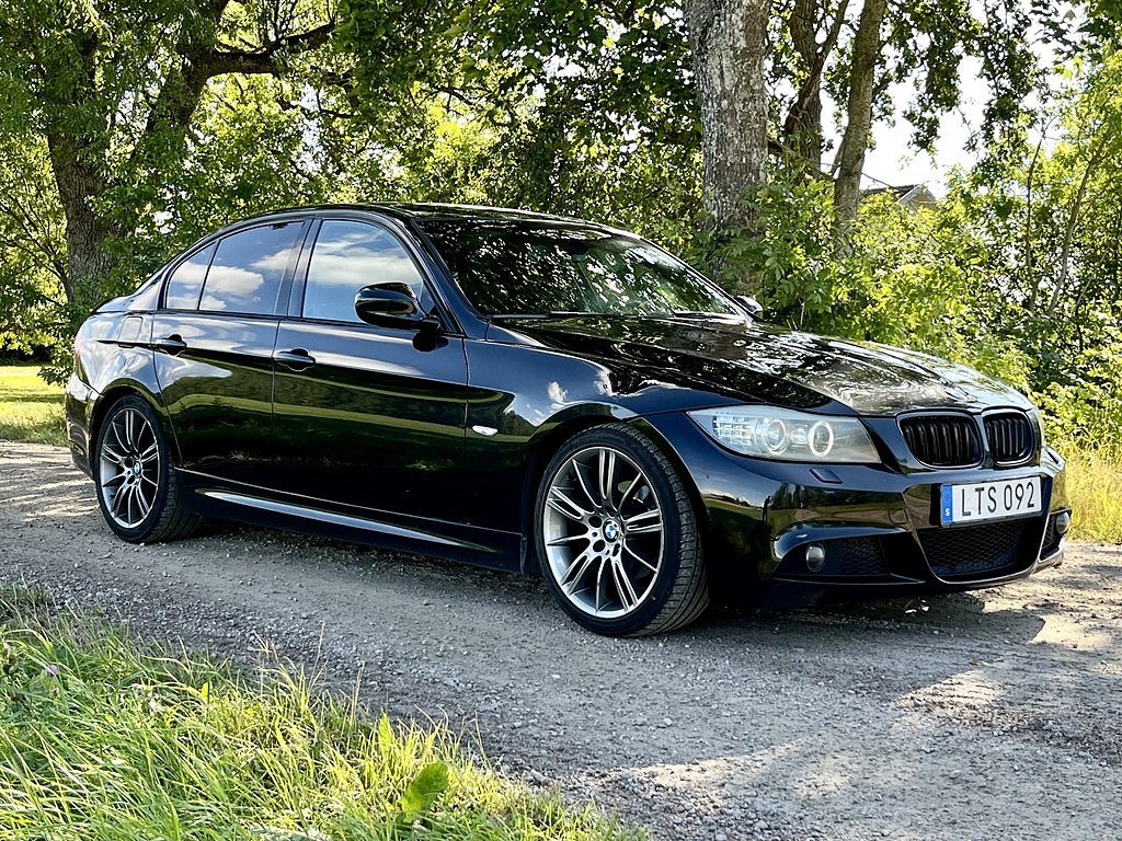 BMW 320I Sedan Comfort M-sport