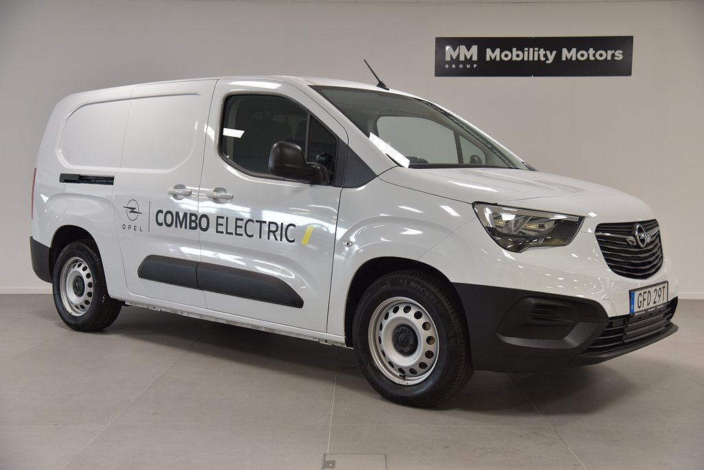 Opel COMBO-E 50kWh Business L2 AUTOMAT 136hk Demobil*