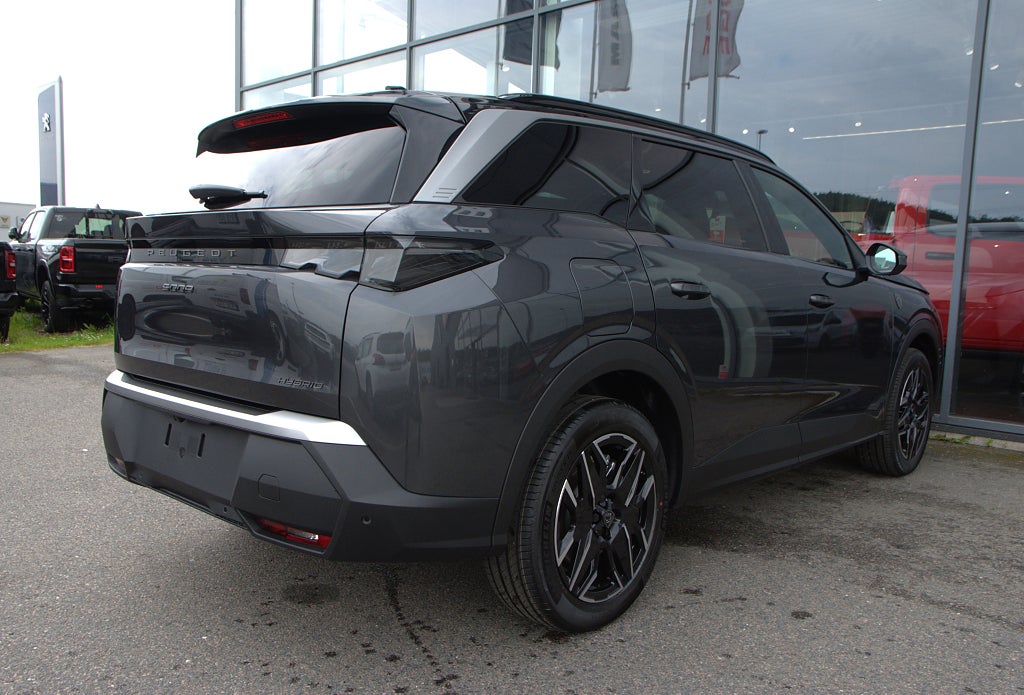 Peugeot 5008 Edition Hybrid 145hk 7-sits *Fri service 3 år
